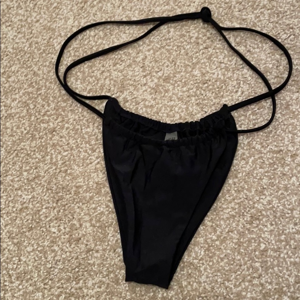Black tie bottoms!